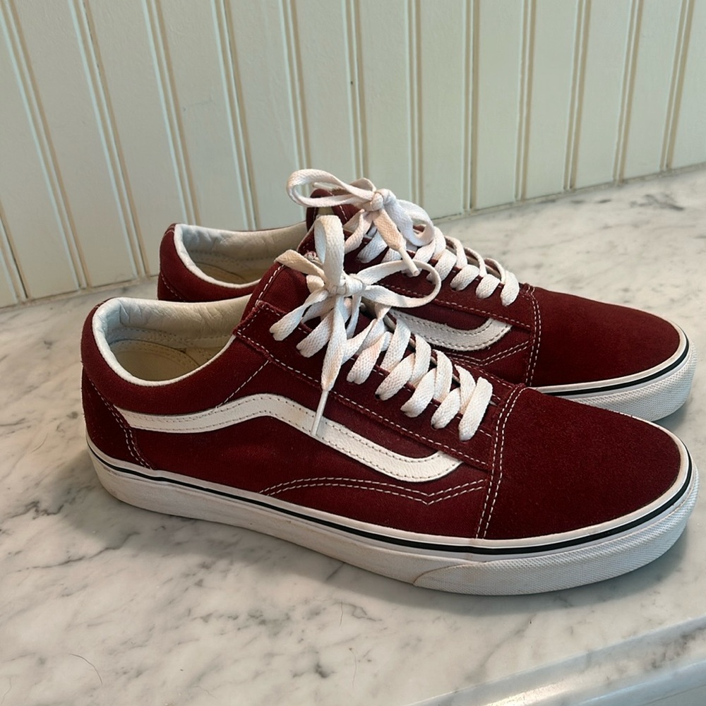 Vans Old Skool burgundy casual shoes